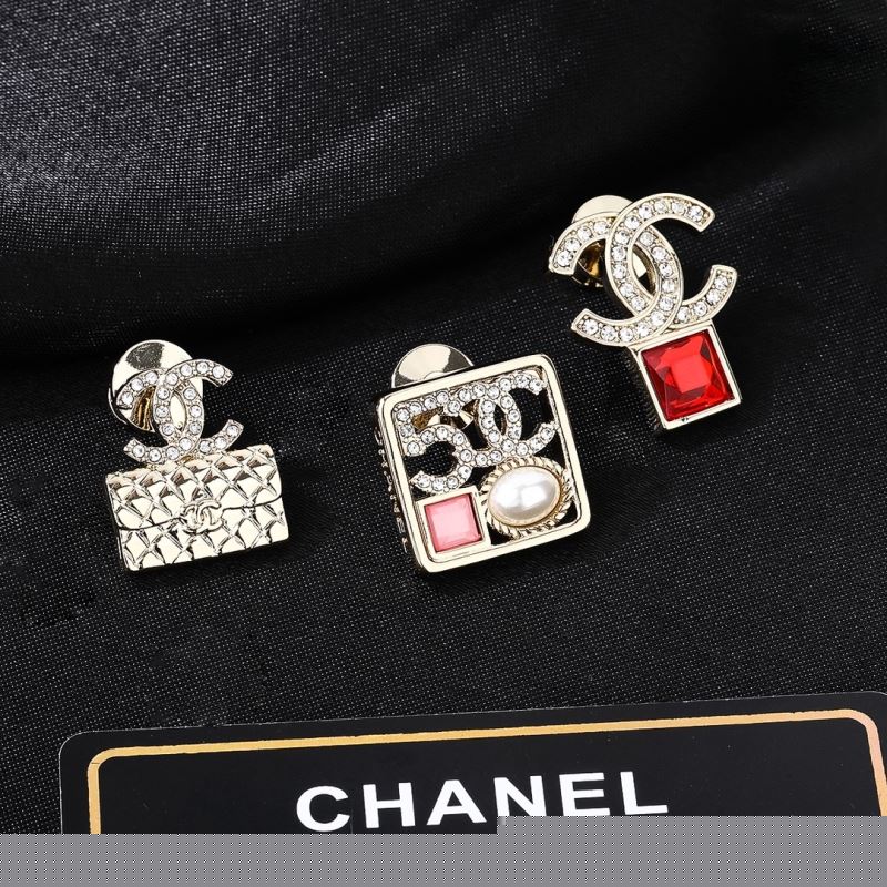 Ch*el brooches